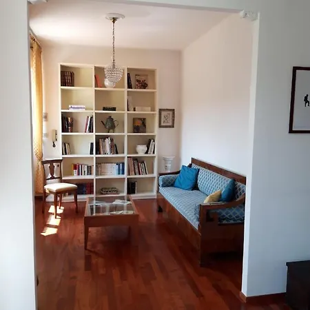 Lo Studiolo D'arte Holiday home *